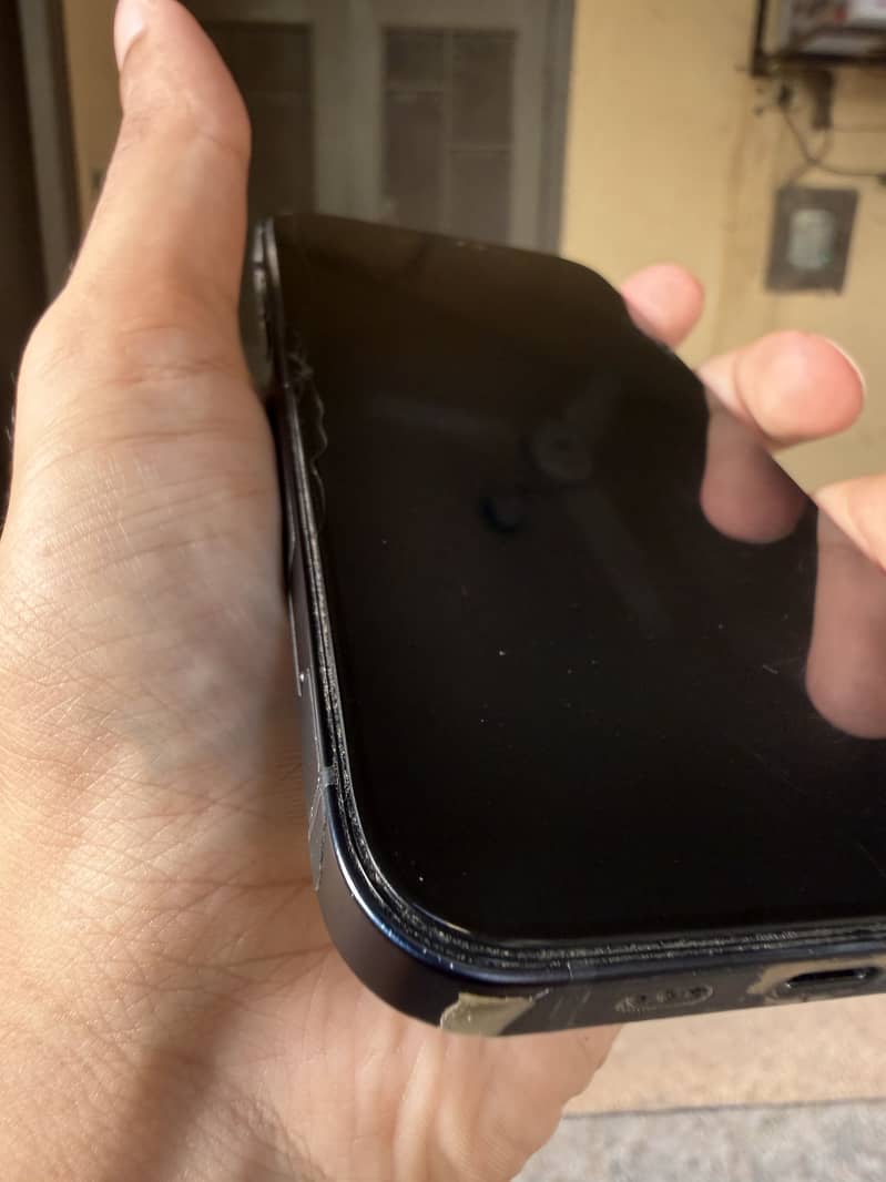 Apple iPhone 12 11