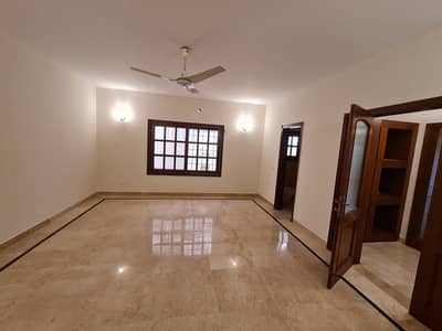 LUXURIOUS 1000 SQUARE YARD 6-BEDROOM EXECUTIVE BUNGALOW FOR RENT IN DHA KARACHI