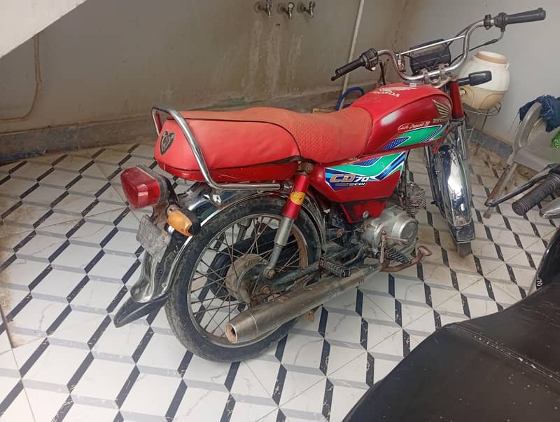 CD 70 model 2018 کاغذ بنے ہوئے ہیں۔ ایکسچینج بھی ہو سکتی ہے 4