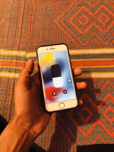 Apple iPhone 7