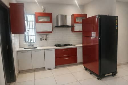 FOR SALE: WELL-MAINTAINED 2-BED DD APARTMENT LANE 1, BUKHARI COMMERCIAL, DHA PHASE 6, KARACHI