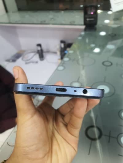Realme C63
