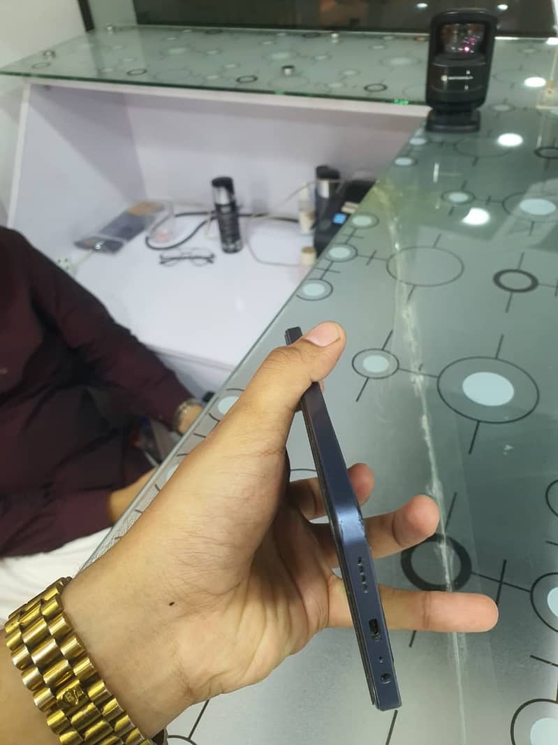 Realme C63 3