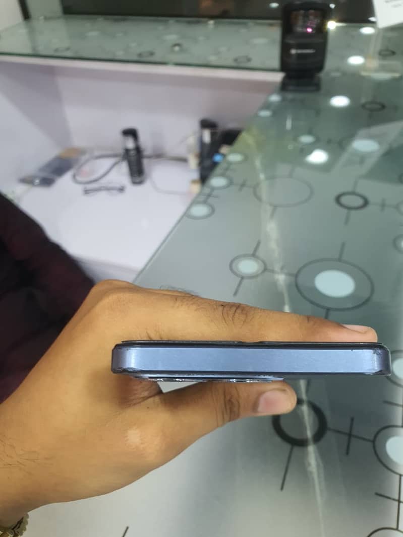 Realme C63 6