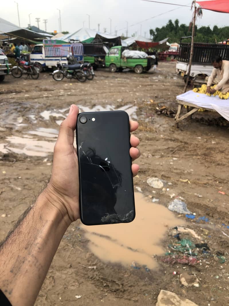 Apple iPhone SE 0