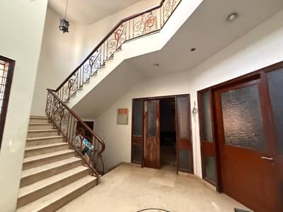 FOR SALE: 500 SQ YD 5-BEDROOM BUNGALOW MAIN ZULFIQAR AVENUE, DHA PHASE 8, ZONE A, KARACHI
