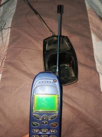 OLD UNIQUE MOBILE. FOR COLLECTION. . . .