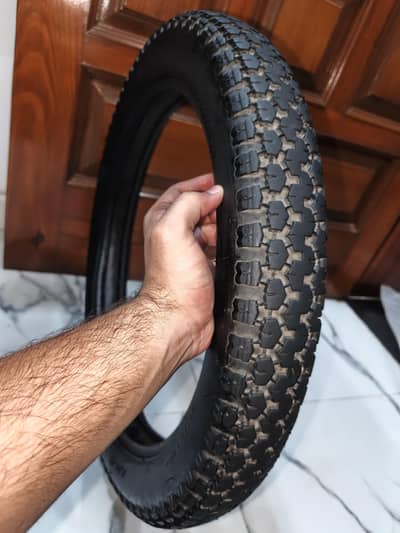 Honda 125 Back Tyre With tube