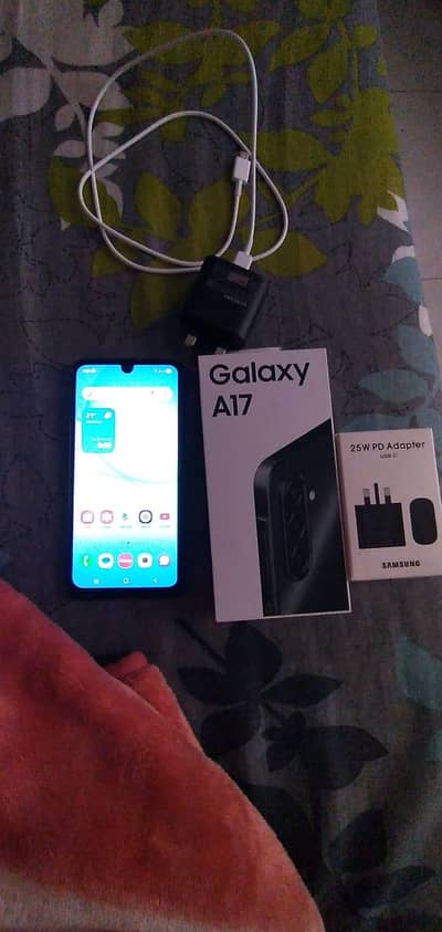 Samsung a17.8. . . 256.2month used 03425421979