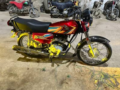 Honda 125 2026 bilkul saf bike hn ni koi km okey han