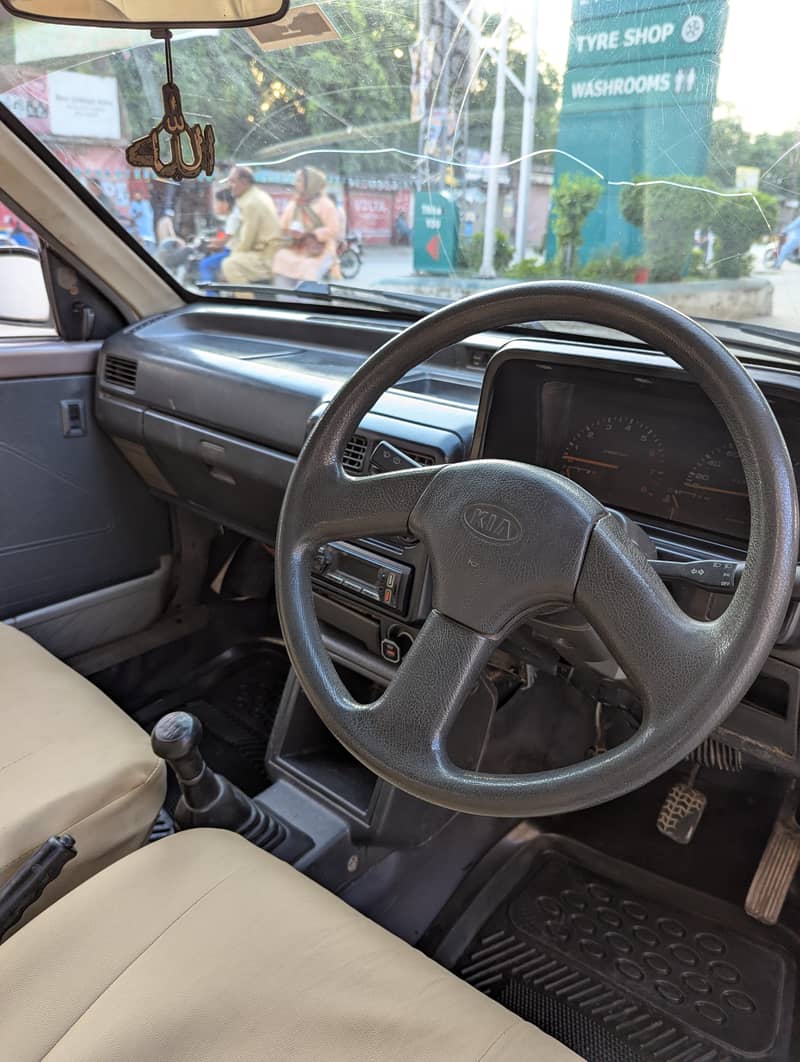 KIA Classic 2002 5