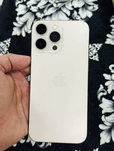 Apple iPhone 16 Pro Max
