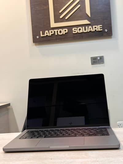 Apple MacBook M2 Pro 2023 14 inch 16GB 512GB 10 Core CPU 16 Core GPU