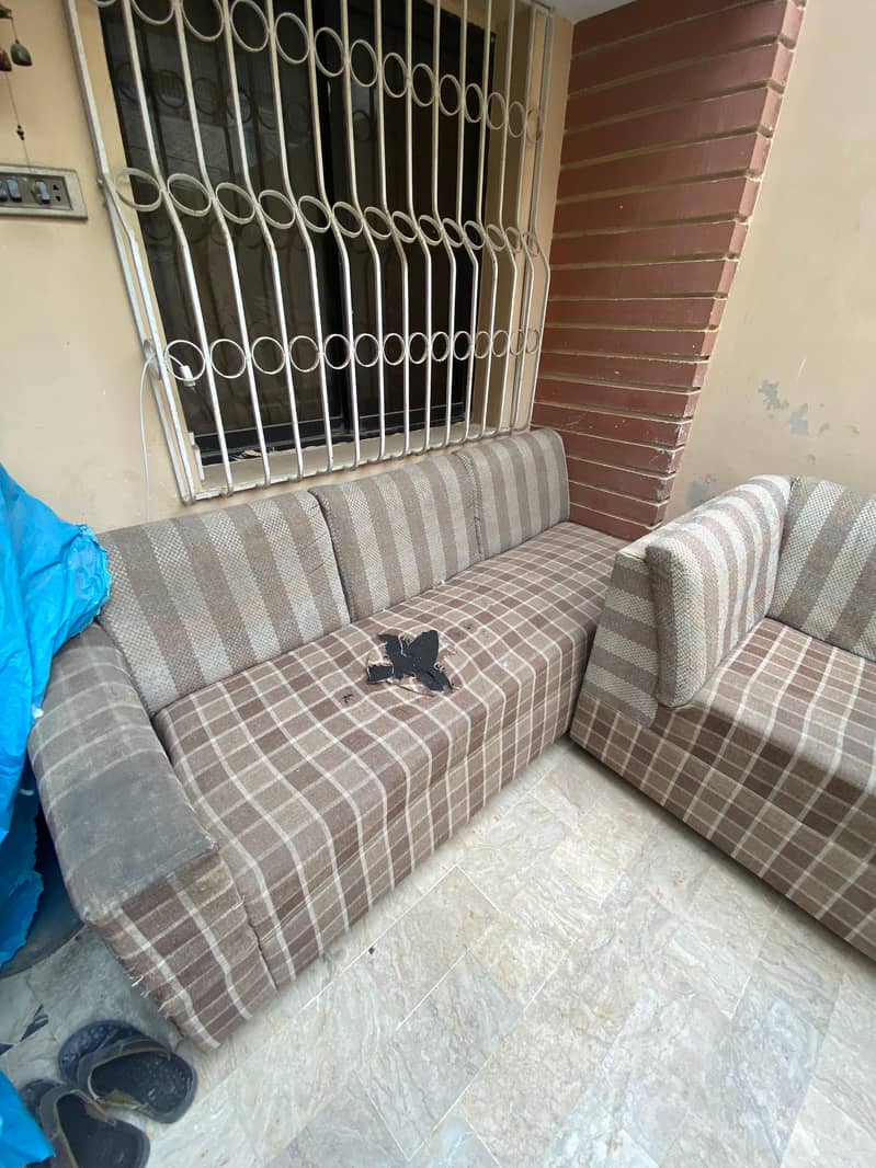 L shape sofa mint condition 1