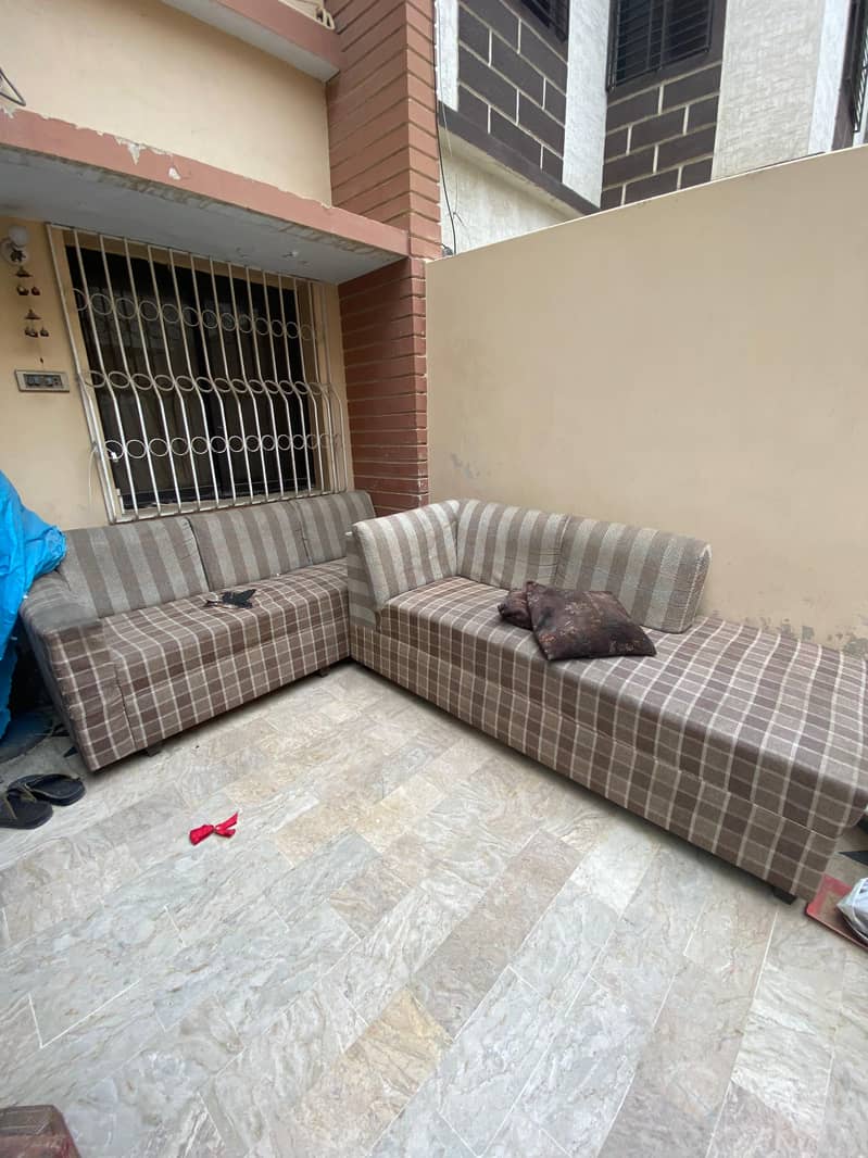 L shape sofa mint condition 2