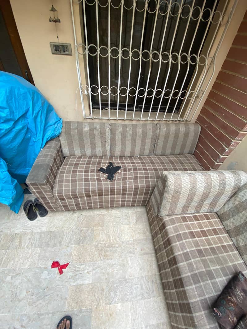 L shape sofa mint condition 5