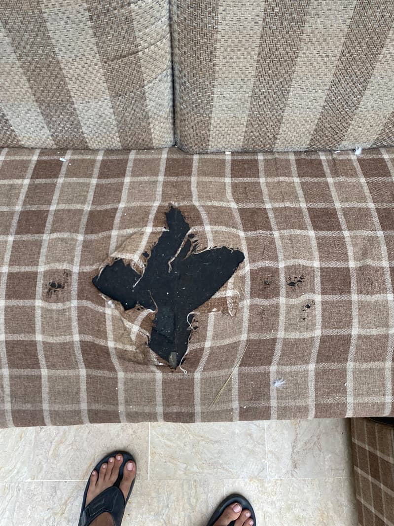 L shape sofa mint condition 6