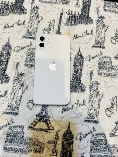 Apple iPhone 12