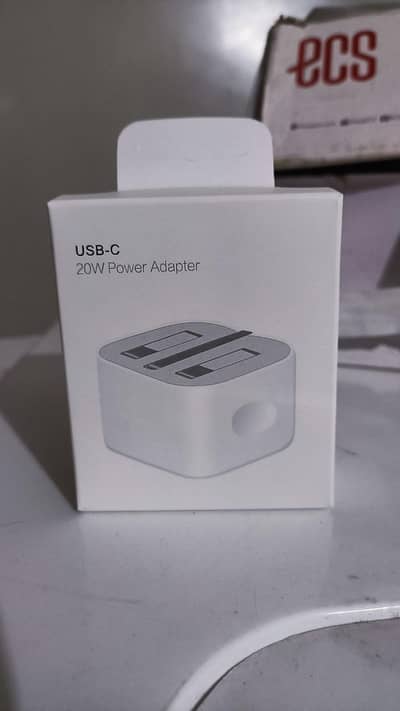 Apple USB-C 20W Power Adopter/ Iphone Charger Type-C