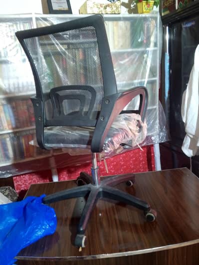 chair and Tebal