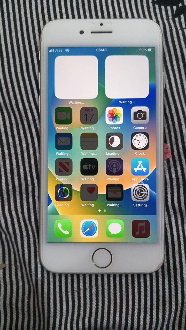 Apple iPhone 8 1