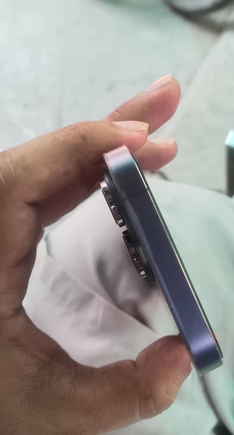 Apple iPhone 14 Pro 2