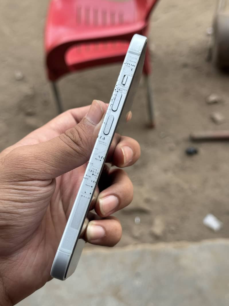 Apple iPhone 15 2