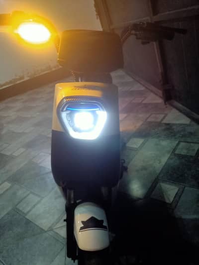 electric scooty ramza z3
