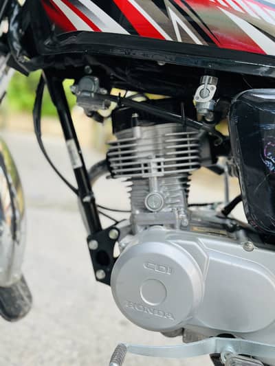 Honda CG 125 islamabad registered excellent condition
