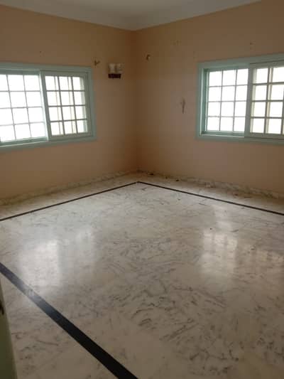PRIME 500 SQ YD 5-BEDROOM BUNGALOW FOR SALE PRIME LOCATIONS 23 STREET MUJHAID