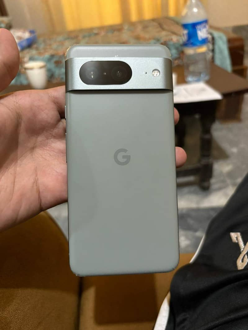 Google Pixel 8 1