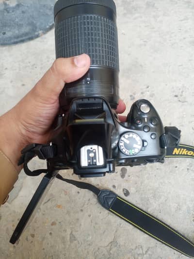 D5200 With Big Lens 70.300mm extra Battery