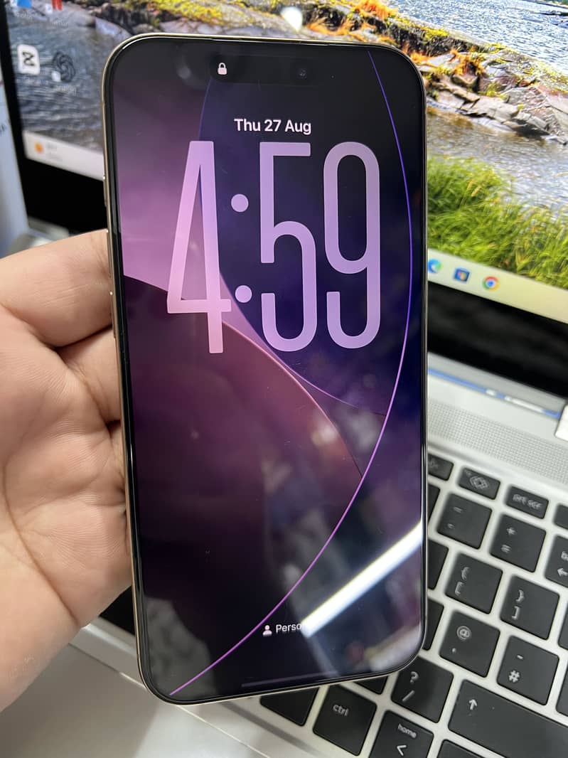 Apple iPhone 16 Pro Max 6
