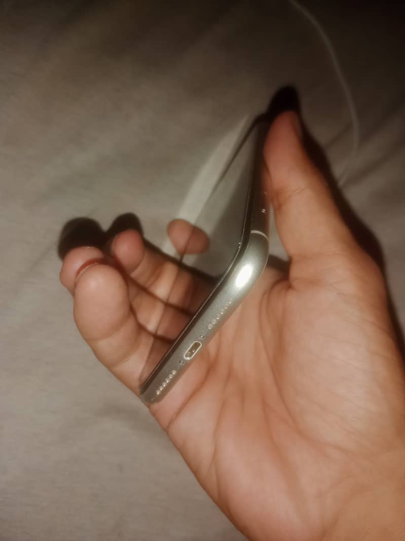 iPhone 11 10/10 5
