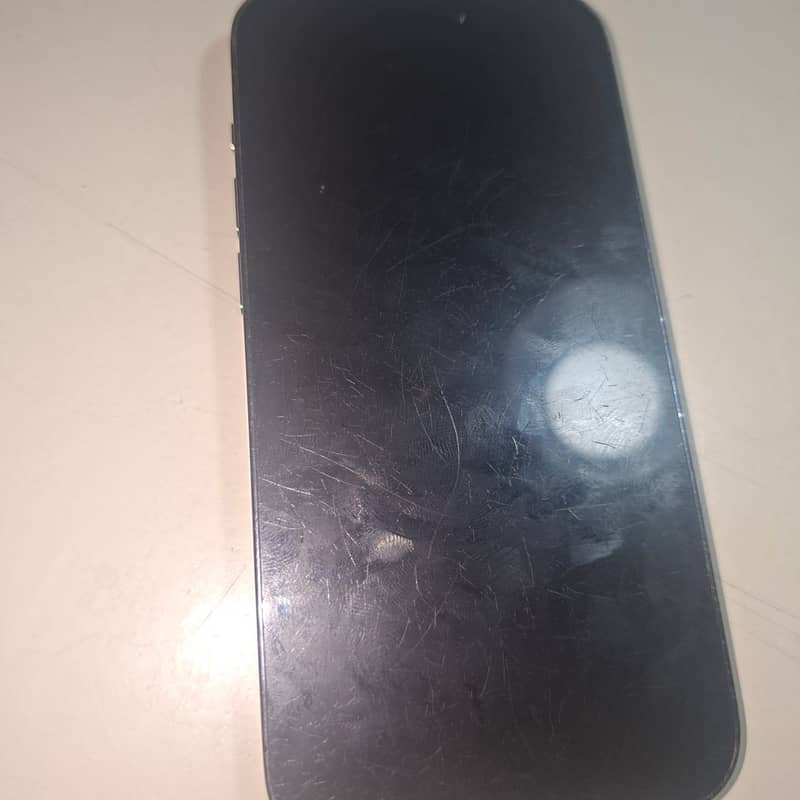 Apple iPhone 14 Pro 1