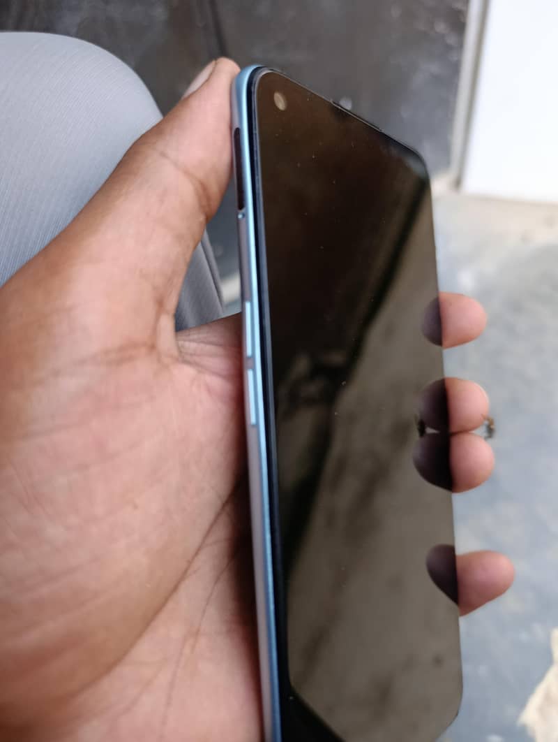 OPPO A76 3