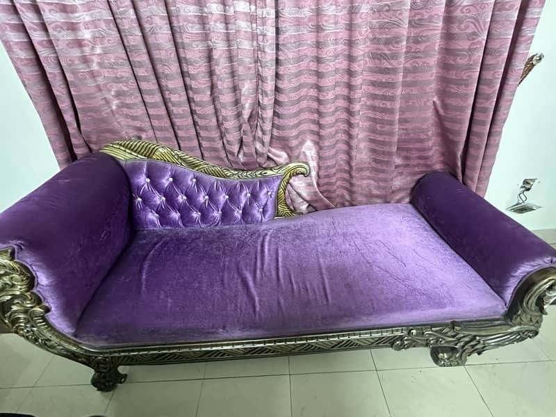 SETTEE SOFA 0