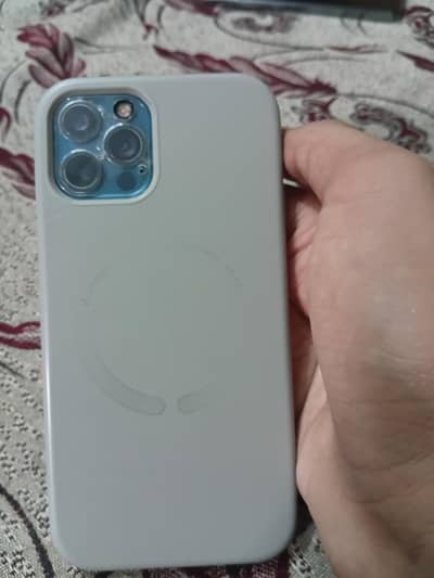 i am selling my 1 iphone 12 pro 128gb