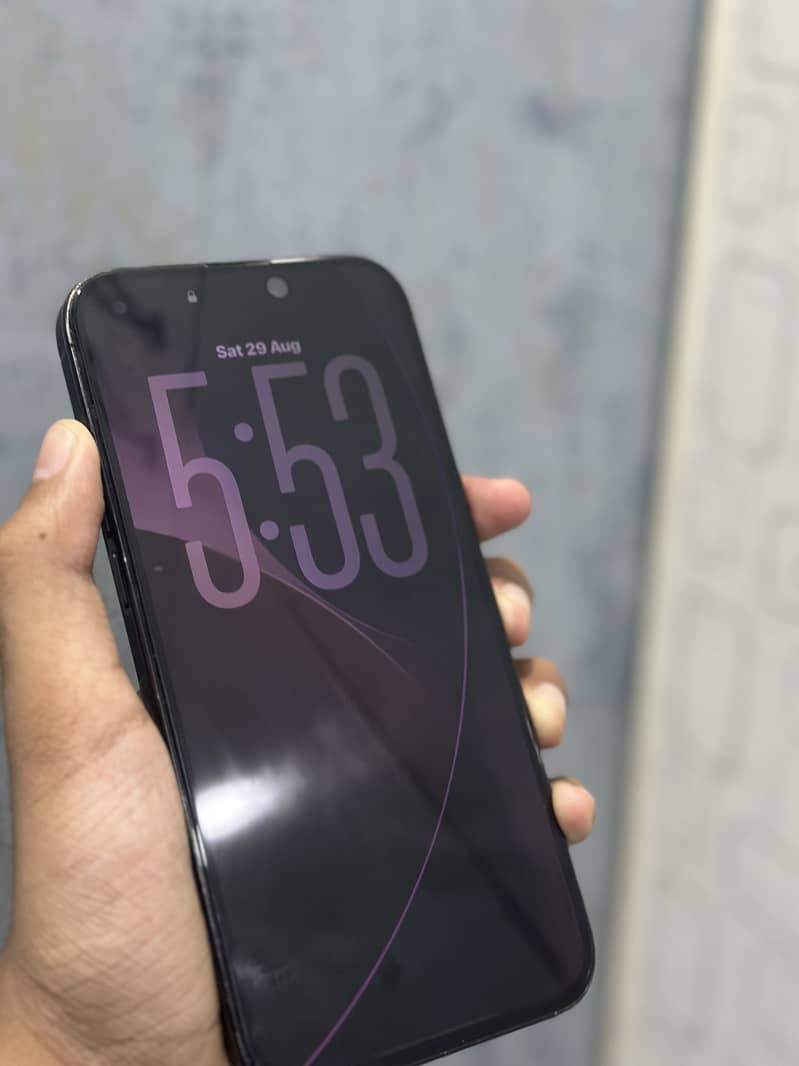 Apple iPhone 16 Pro Max 4