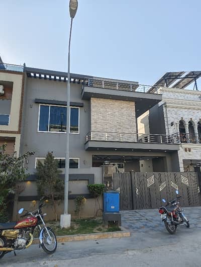 10 Marla House Is Available For Rent In Ideal Location Of Dc Colony