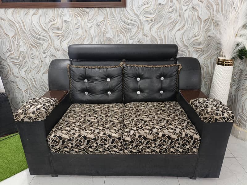 6 Seater Sofa set /3/2/1 Black sofa set / Good Condition/ Sofa set 2