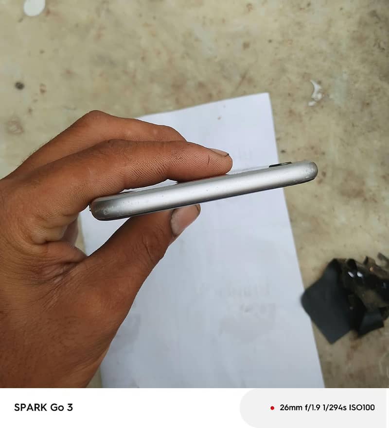 Apple iPhone 6 Plus 4