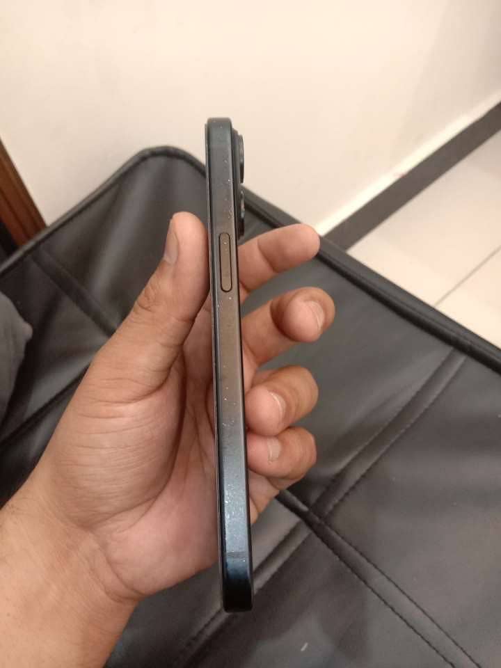 Apple iPhone 15 3