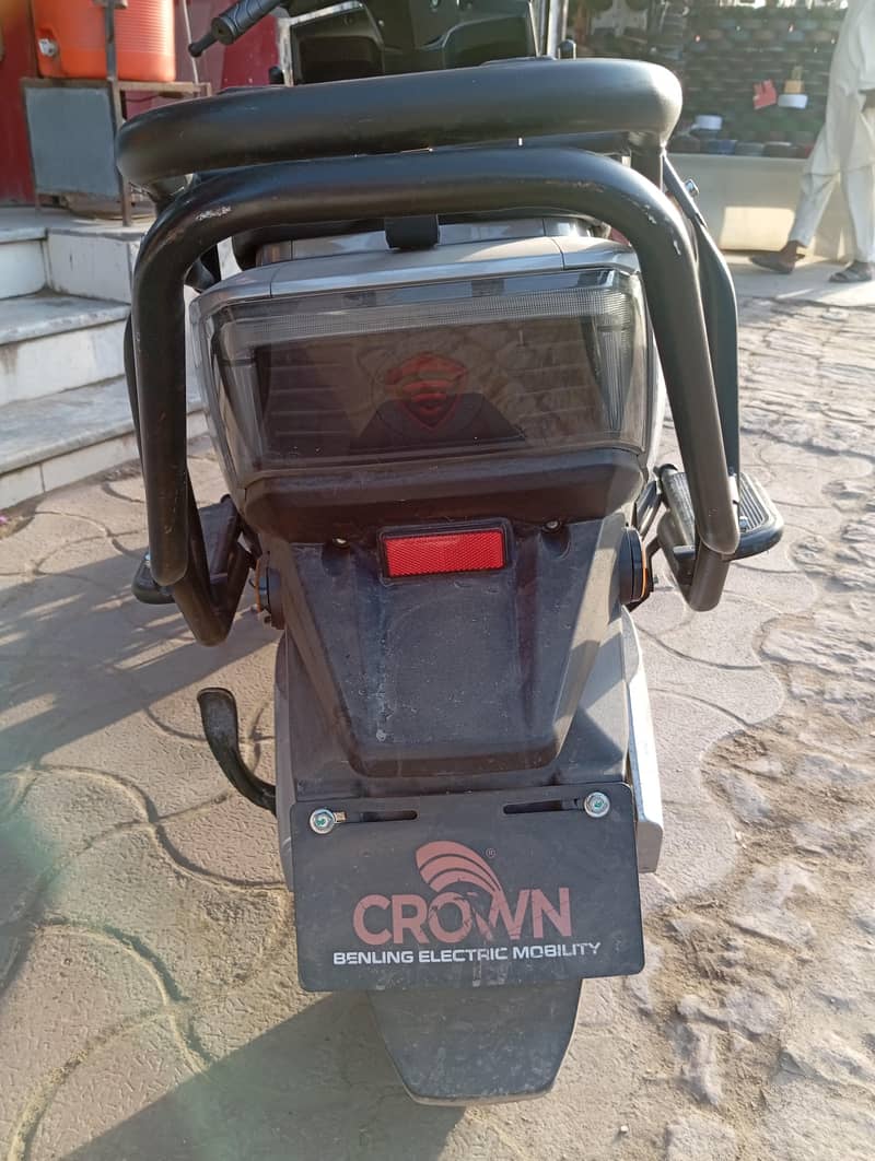 crown  2