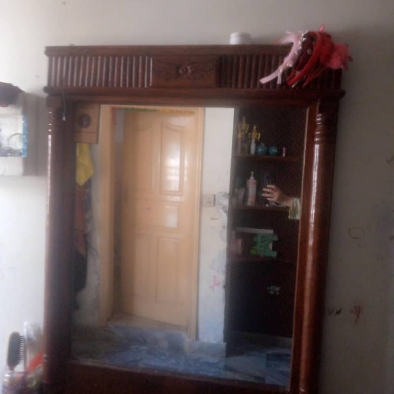 dressing table 0