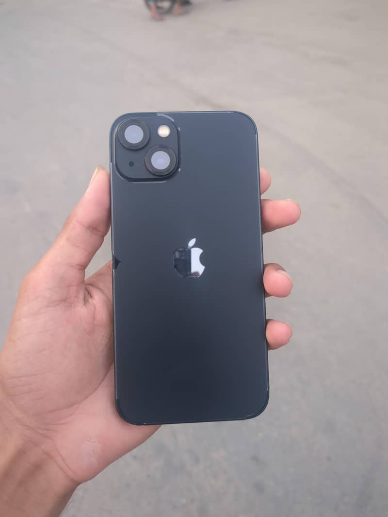 Apple iPhone 13 0