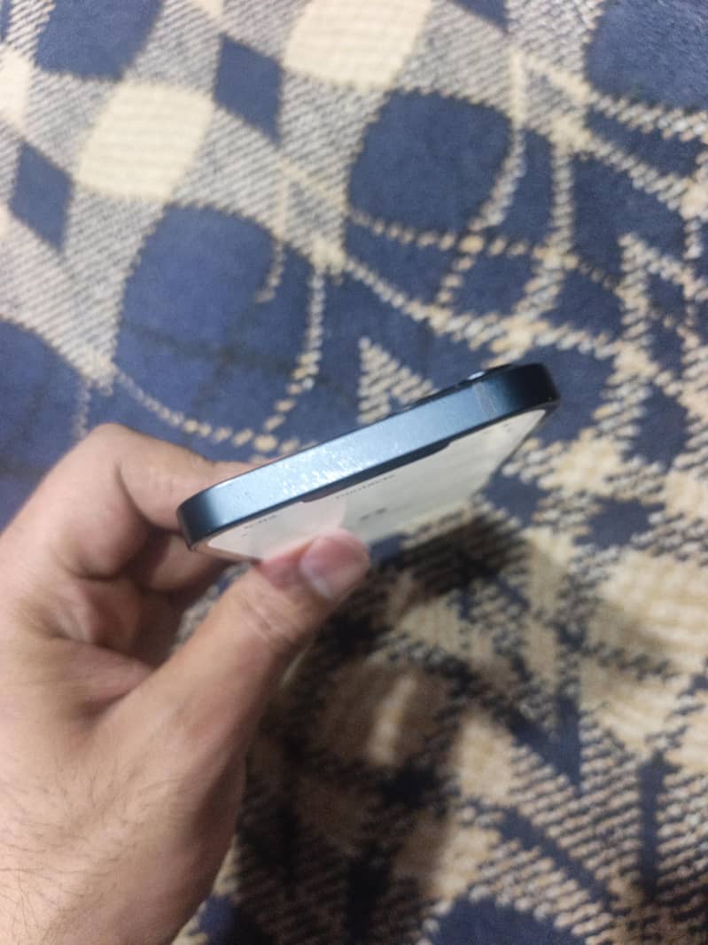 Apple iPhone 13 1