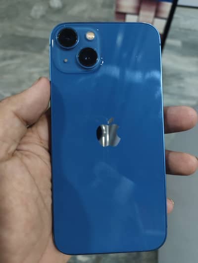 Apple iPhone 13