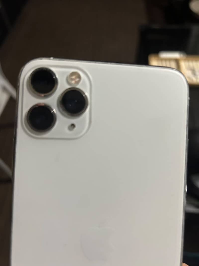 Apple iPhone 11 Pro Max 3