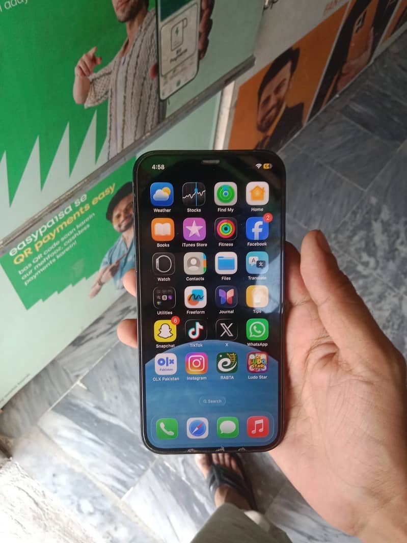 Apple iPhone 12 2